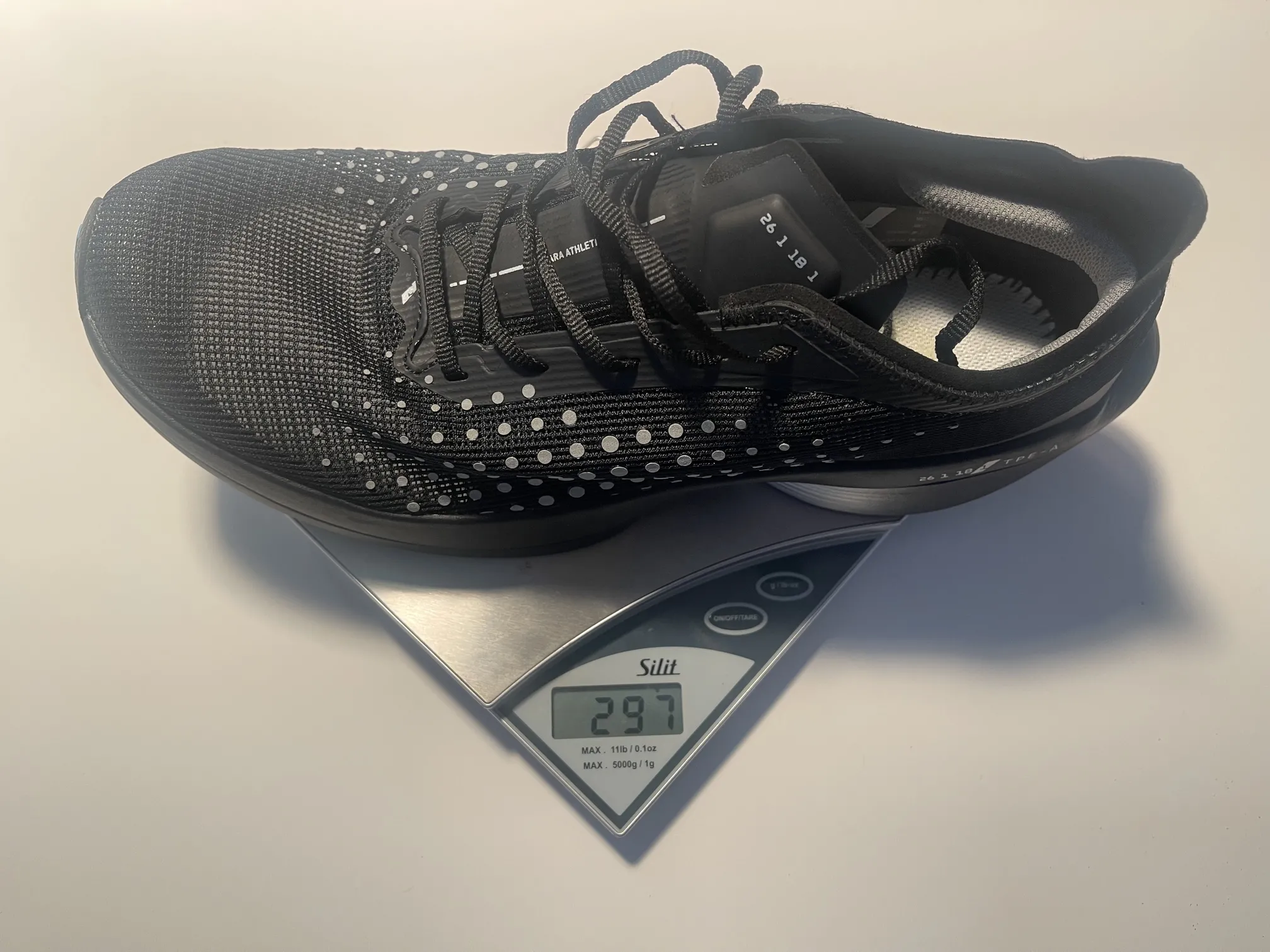 Zara Athleticz New Carbon Plate Long-Distance Running Shoe Review